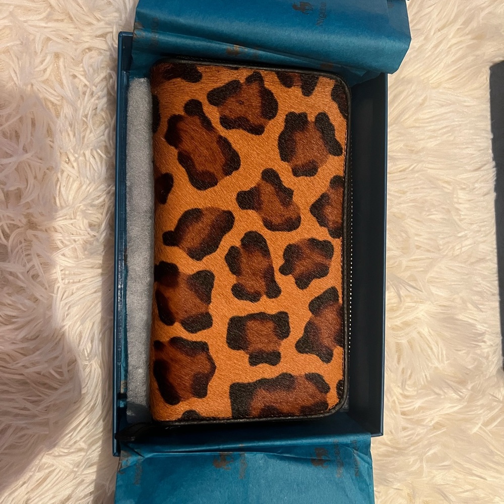 fur wallet